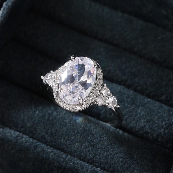 New 925 Silver Dainty Oval Cut Diamond Ring - Picture 5 of 6